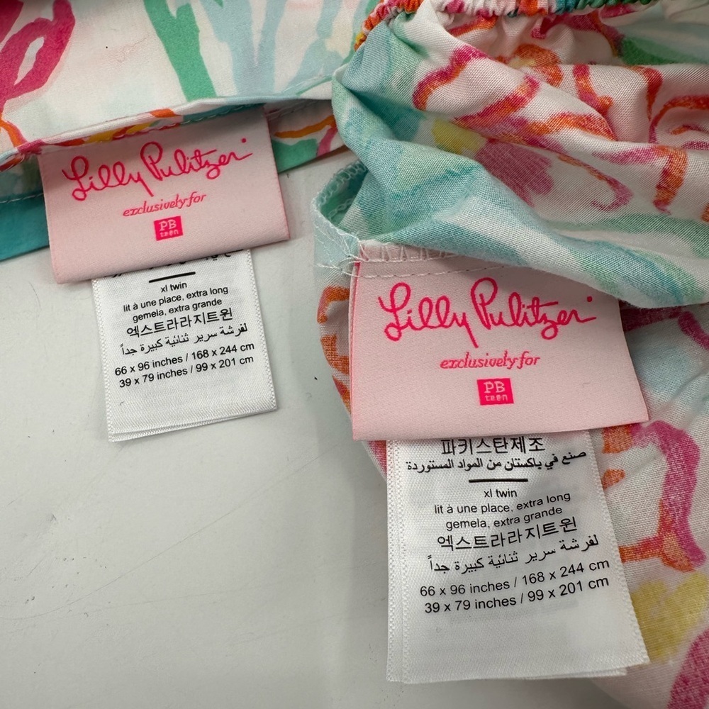 Lilly Pulitzer Pink and Green Floral Duvet Cover - Picture 5 of 6